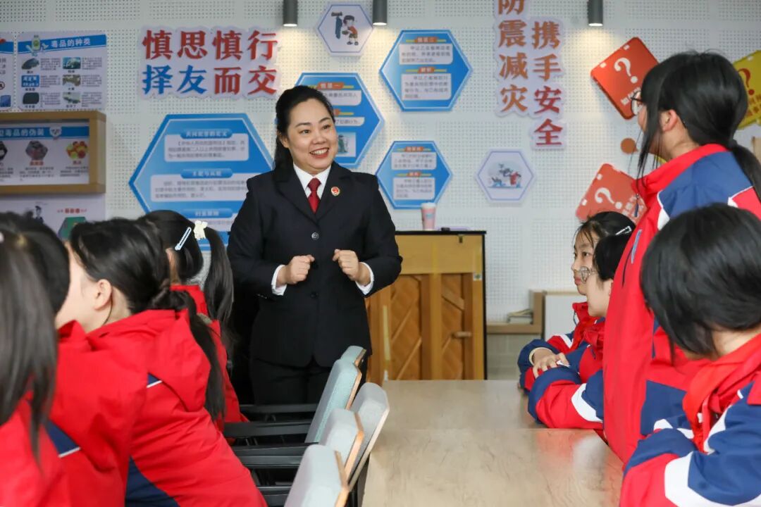 ʱ����ģ��커δ�Ŷ�|÷õ��21�꣬��һյ�ػ��ഺ��·��